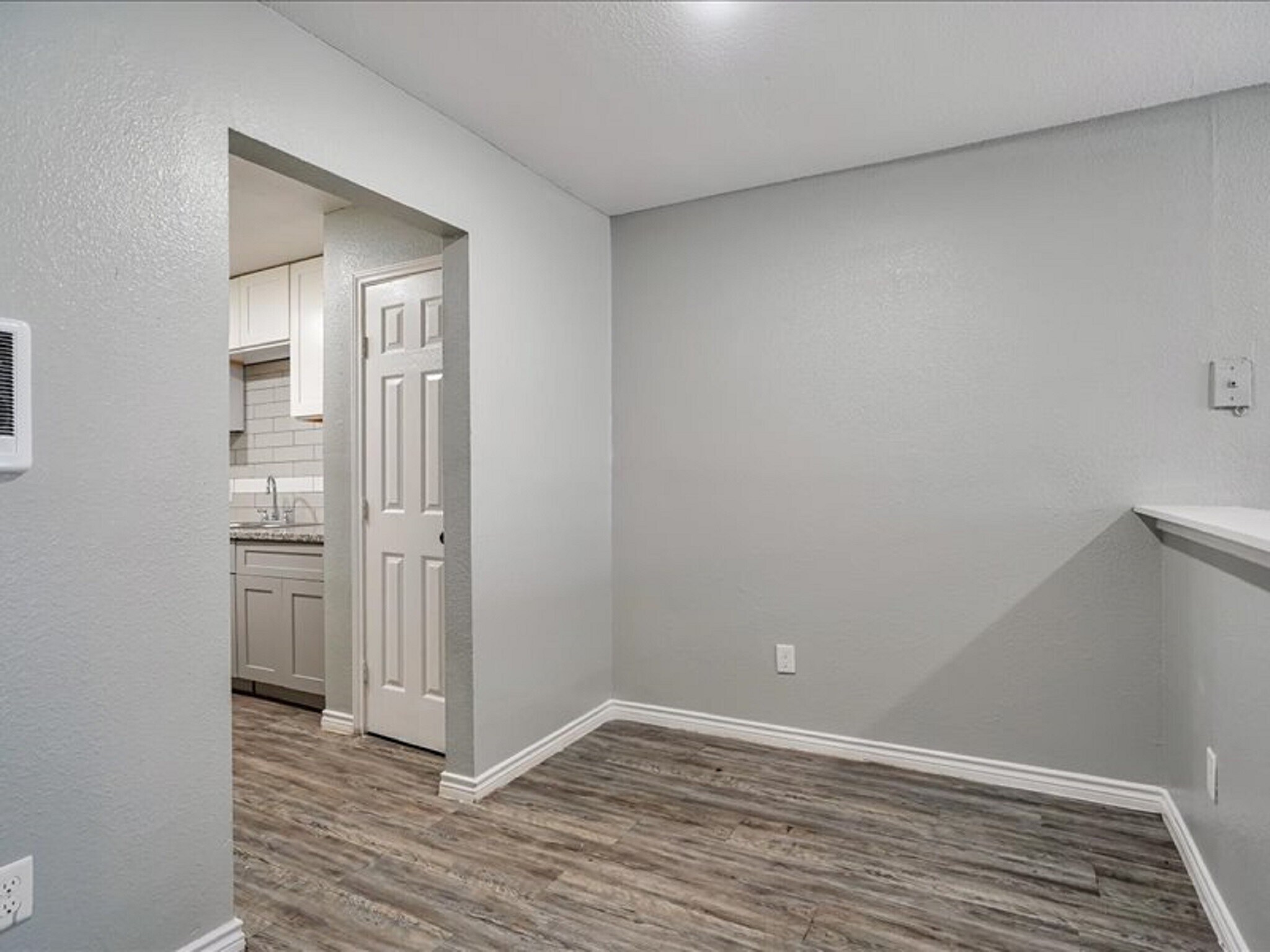 Building Photo - 5149 Lavender St