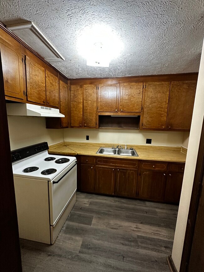 Building Photo - 89 Meadowgreen Dr