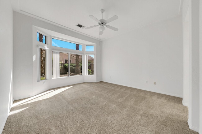 Building Photo - 78549 Links Dr