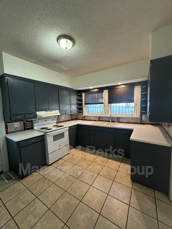 Building Photo - 1714 Dartmouth Ave