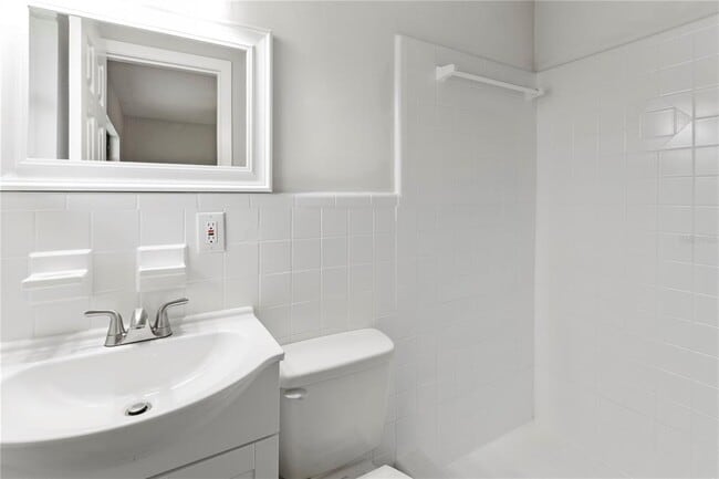 Building Photo - 36124 E Spring Lake Blvd