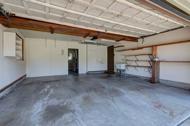Building Photo - Beautiful View-Quiet Twin Lakes Neighborhood