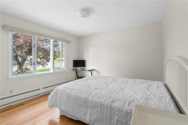 Building Photo - 137 Honness Ln