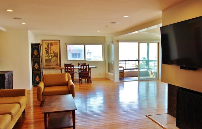 Building Photo - 7328 VISTA DEL MAR Ln