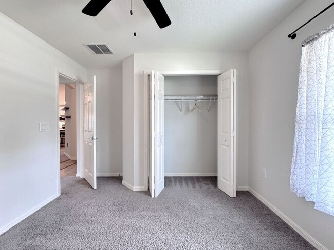 Building Photo - Beautiful 4-BR, 2-BA “Budget Friendly”– So...