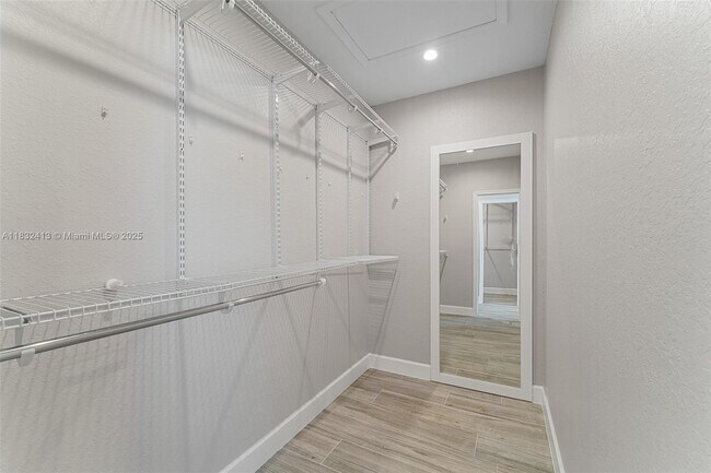 Building Photo - 4610 SW Masefield St