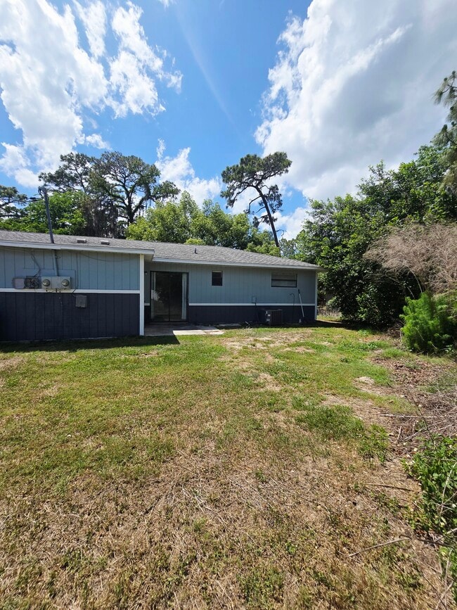 Building Photo - 7615 W Fern Pl