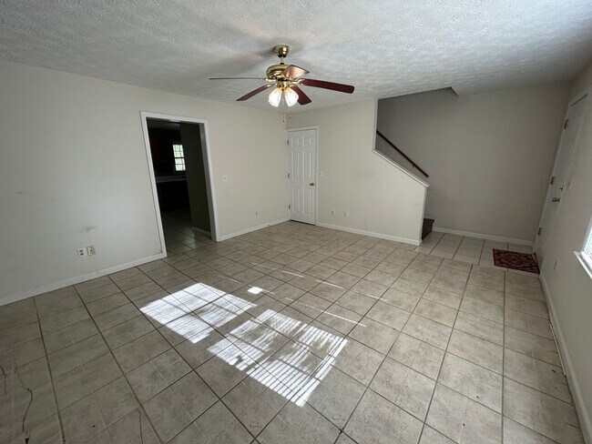 Building Photo - 2692 Callier Springs Rd SE