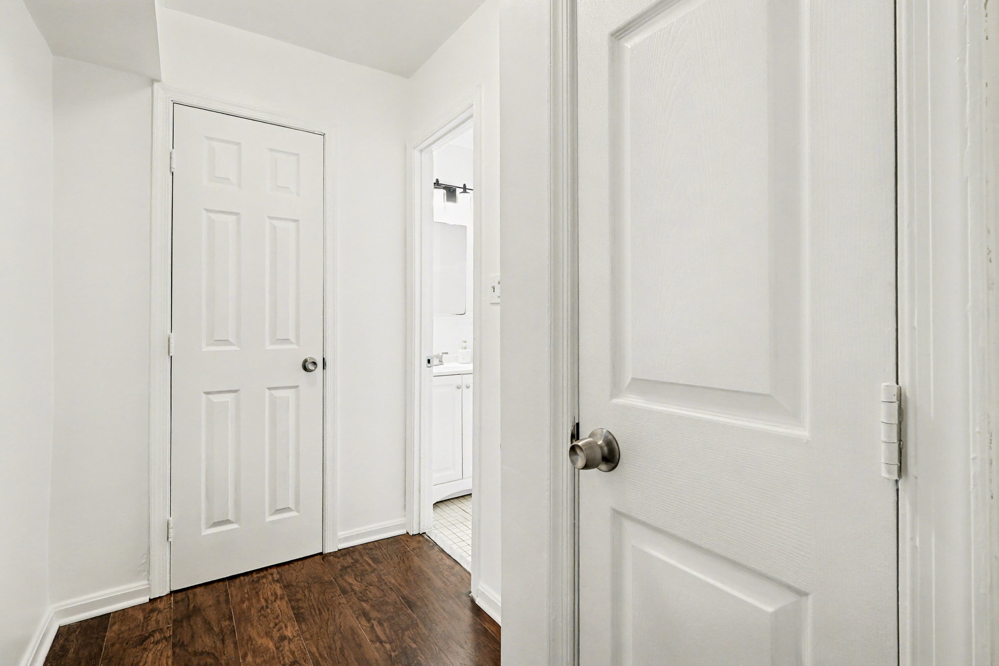 Building Photo - 506 Eastern Ave NE