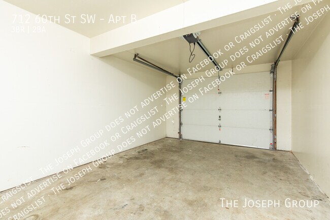 Building Photo - 712 60th St SW