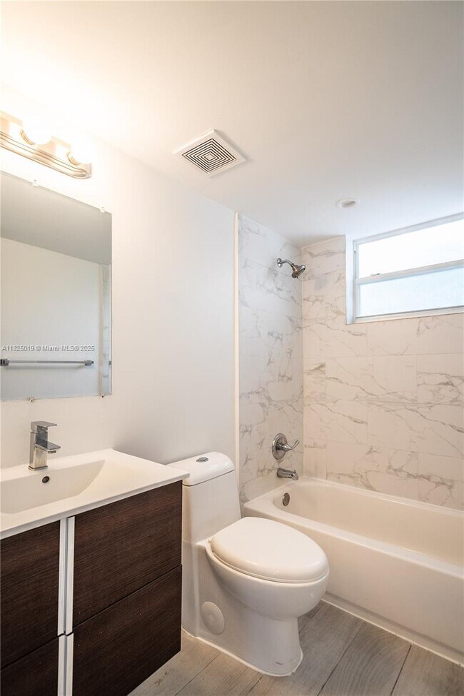 Building Photo - 465 NE 59th St