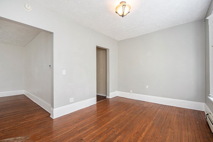 Building Photo - 456 Lafayette Ave SE