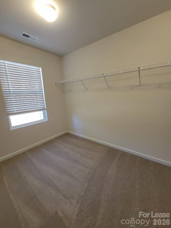 Building Photo - 6941 Calton Ln