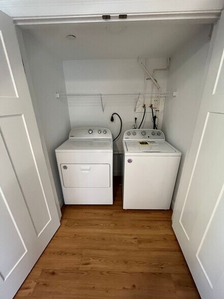 Building Photo - 8 Sugar Maple Ln