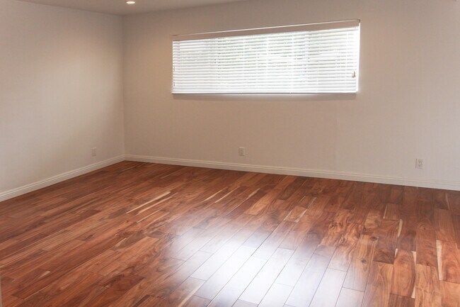 Building Photo - 19756 Collier St