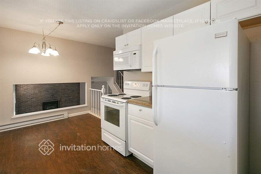 Building Photo - 10932 Birch Dr