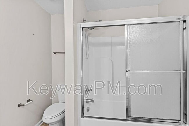 Building Photo - 1468 Collins Dr