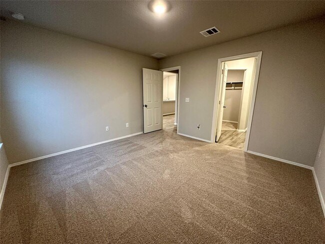 Building Photo - 491 Dalloway St