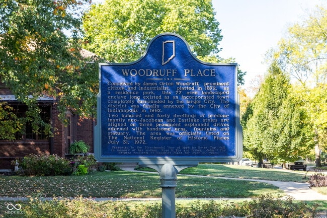 Building Photo - 784 Woodruff Pl E Dr