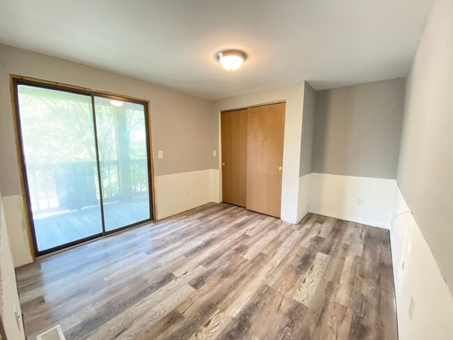 Building Photo - OSU Gateway 3 bedroom 1 1/2 bath 3 level t...