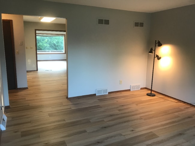 Building Photo - 2711 Albany Ct