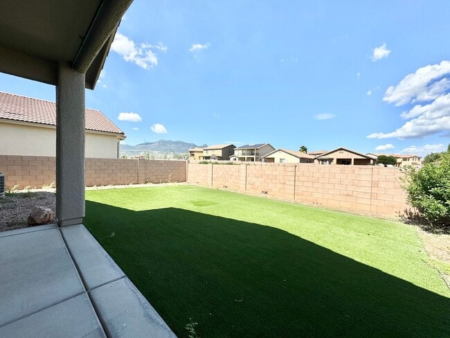 Building Photo - 3BR/2BA/2CG, 1617 sq.ft. rental in Sierra ...