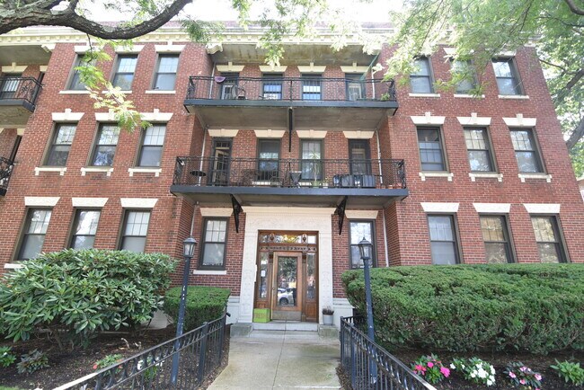 Building Photo - 1762 Commonwealth Ave