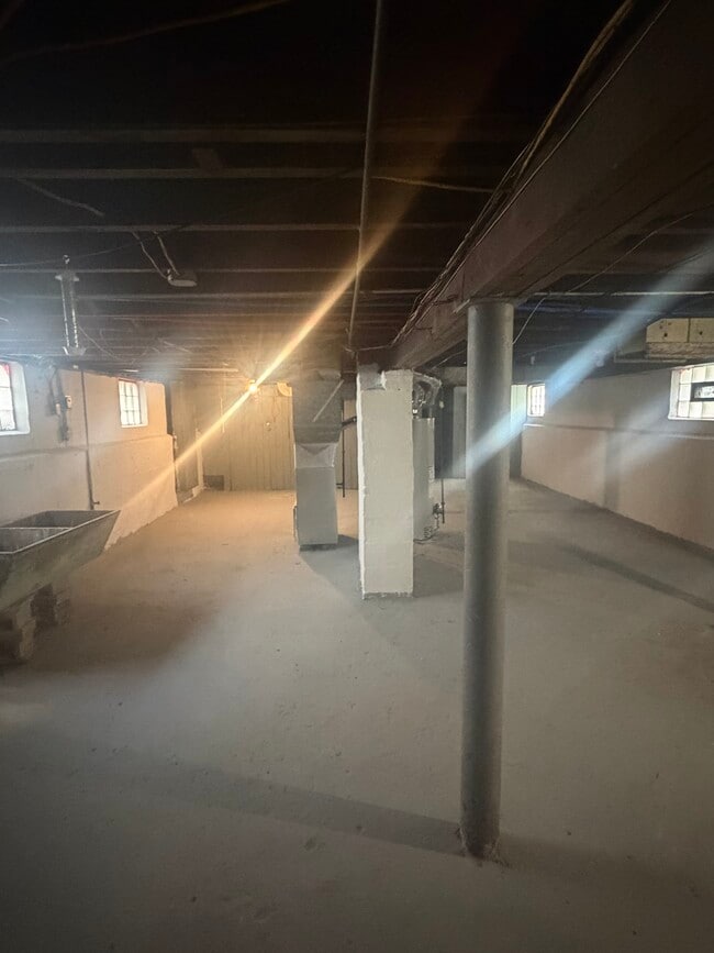 Building Photo - 12705 Holborn Ave