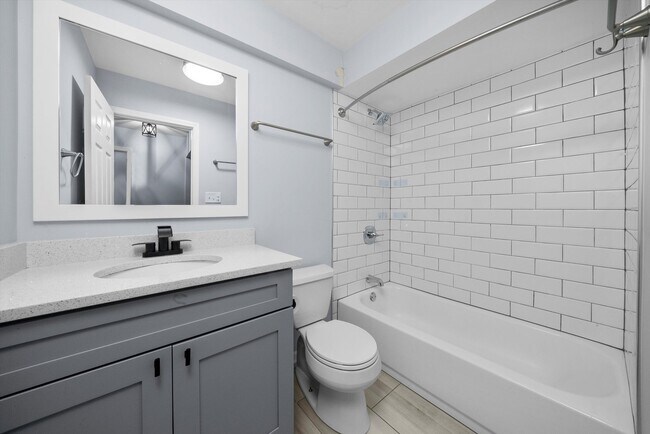 Building Photo - 3241 50th Ct