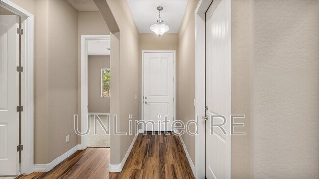 Building Photo - 5641 N Teaberry Ln