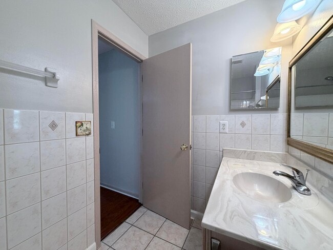 Building Photo - 9135 Windy Creek Dr