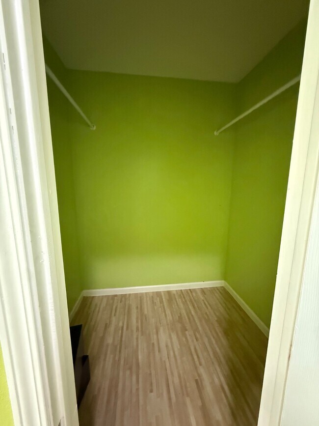 Building Photo - 7813 Canal St