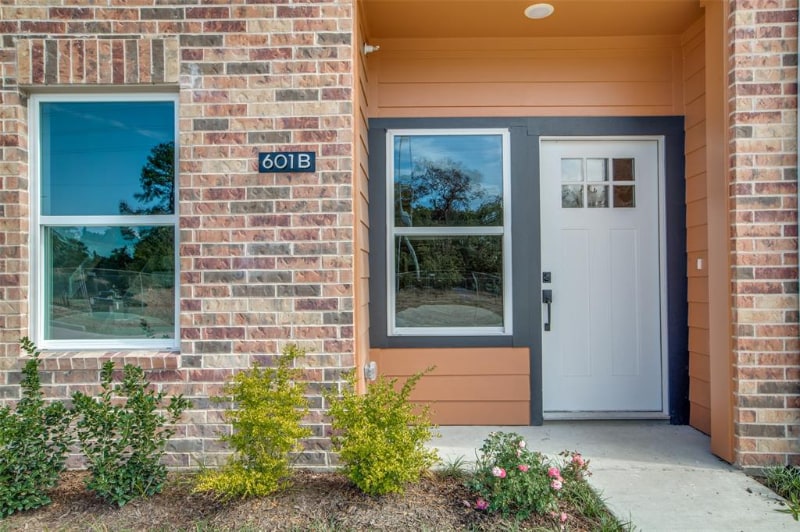 Building Photo - 5262 Ella Blvd