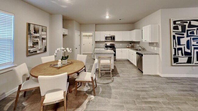 Building Photo - 3 Bedroom 2 Bathroom 2 Car Garage Home in ...
