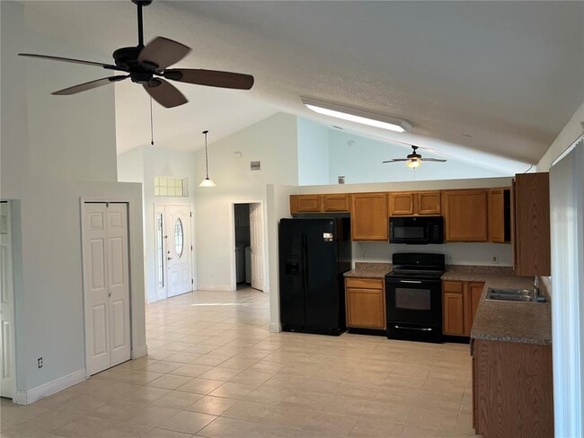 Building Photo - 12641 Newfield Dr