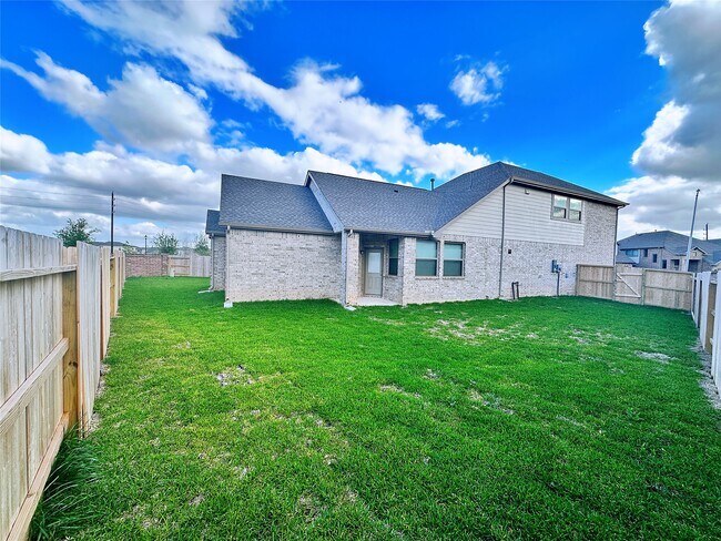 Building Photo - 967 Malibu Shr Ln