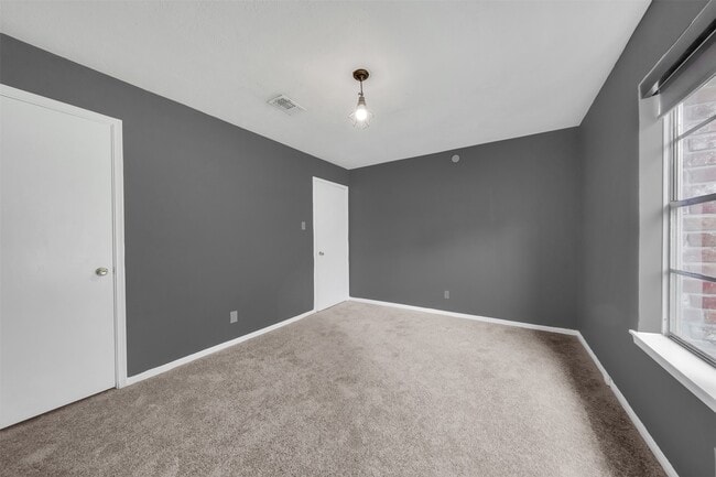 Building Photo - 14830 Keelby Dr