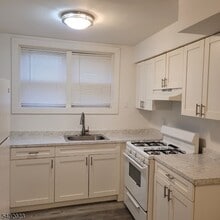 Building Photo - 626 Clarkson Ave