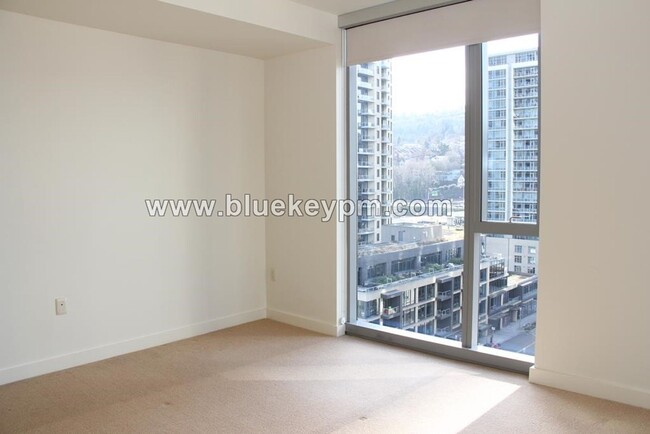 Building Photo - 2 Bed, 2 Bath Condo with 24 HR Concierge a...