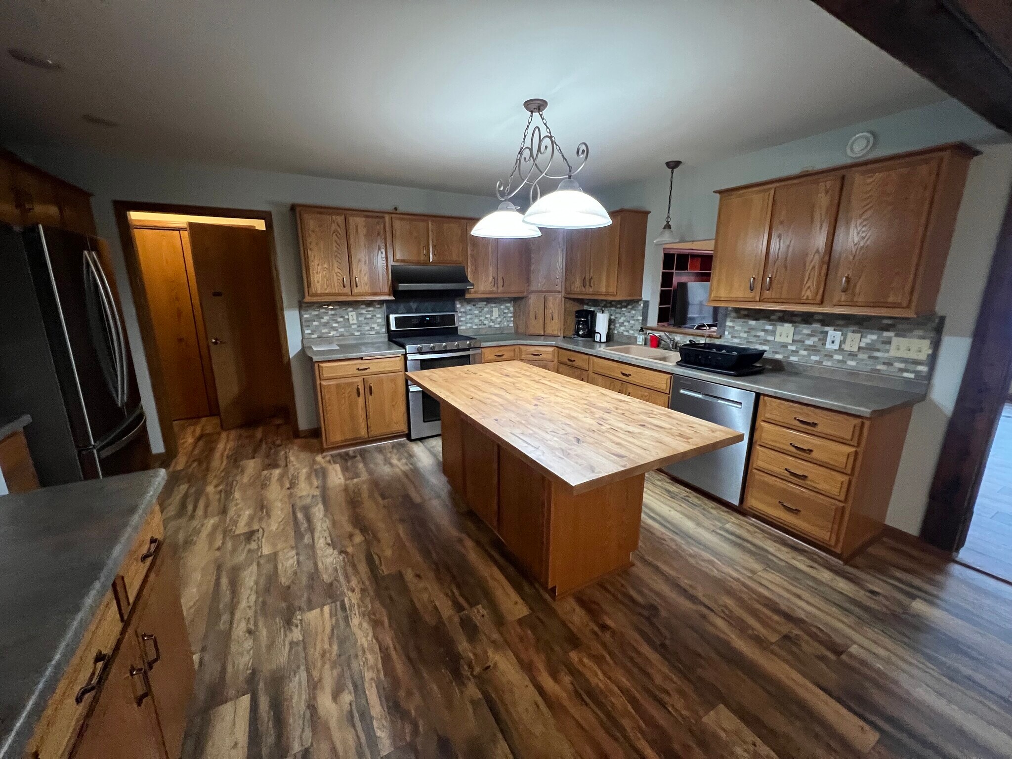 Building Photo - 2477 28 1/2 St