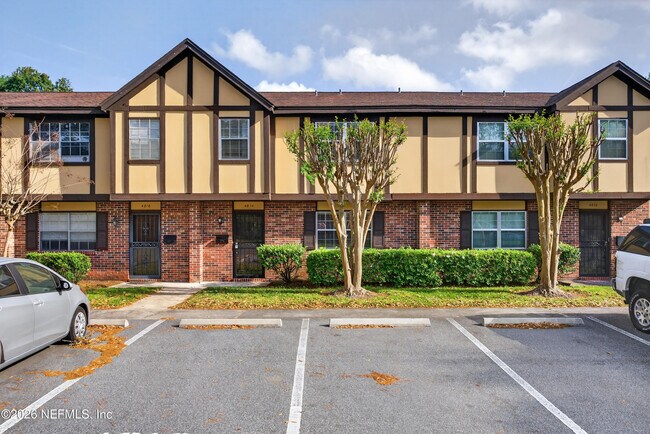 Building Photo - 4814 Windrush Ln