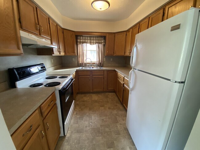 Building Photo - 408 Overlook Dr