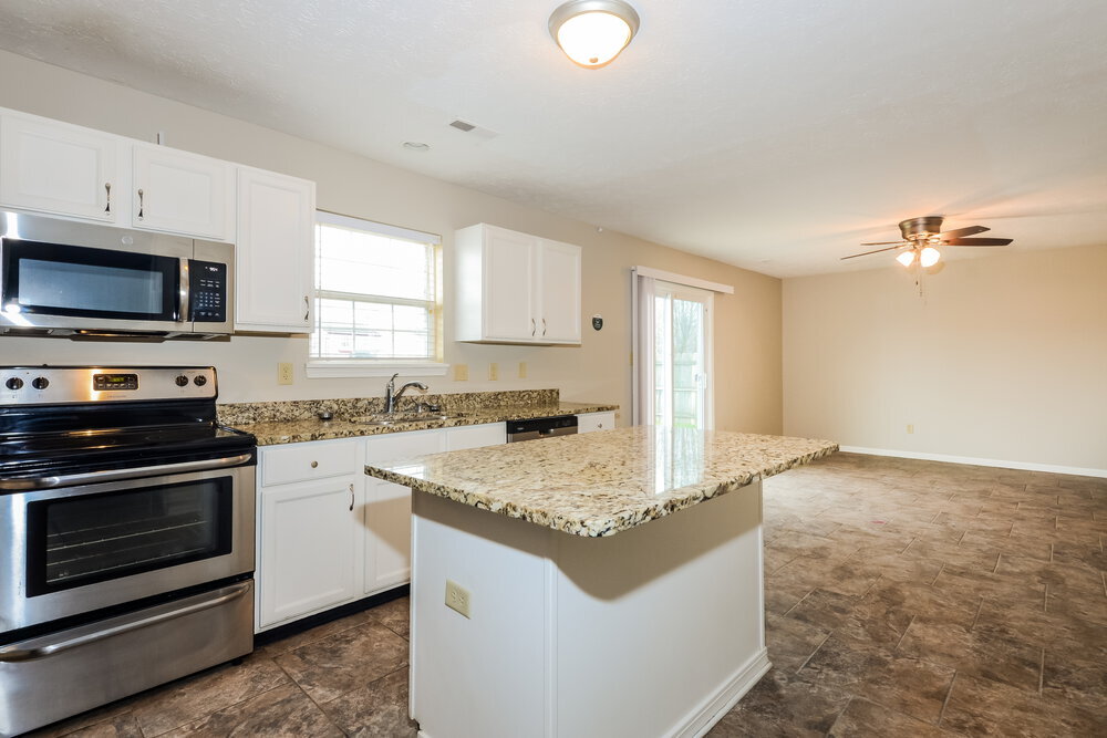 Building Photo - 8570 Eagles Nest Dr