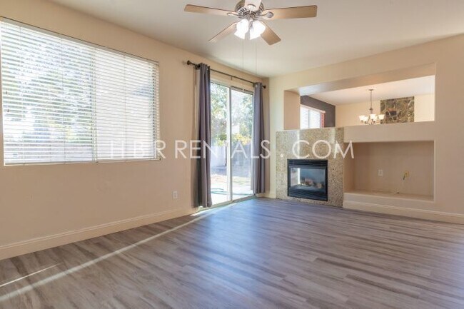 Building Photo - Charming 3-Bedroom & Spacious 2400 Sq. Ft. Layout in Tracy's Serene Sagewood Neighborhood!