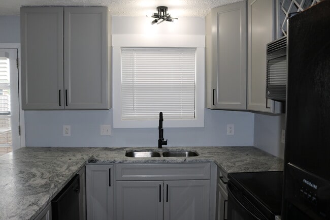 Building Photo - 212 Harpers Mill Rd