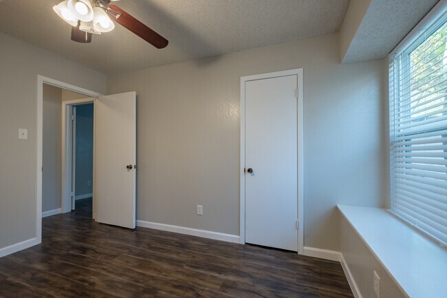 Building Photo - Charming 3-Bedroom, 2-Bath Home in Anderson Mill – Prime Northwest Austin Location!