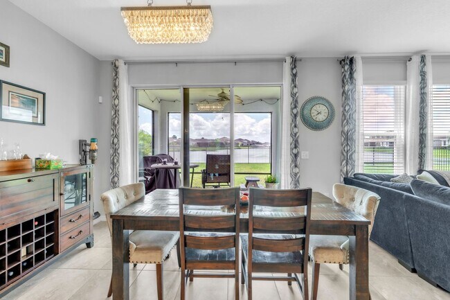 Building Photo - Spacious 5-Bedroom Home with Resort-Style ...