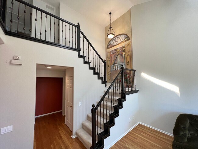 Building Photo - Splendid Townhome in Castle Pines