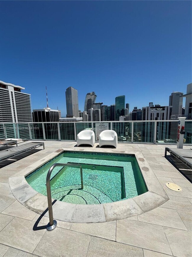 Building Photo - 133 NE 2nd Ave