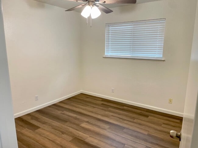 Building Photo - 363 Florinda St